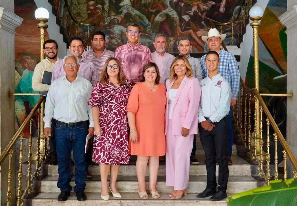 REUNIÓN DE TRABAJO CON ALCALDES Y ALCALDESAS