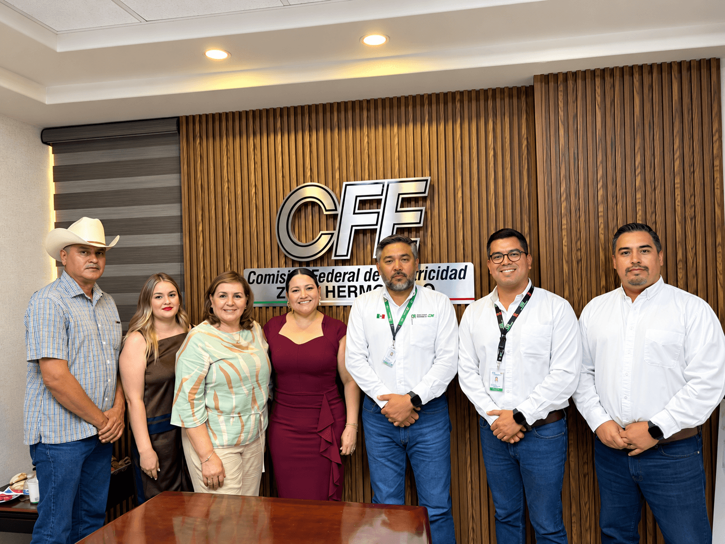 FORTALECEN GESTIONES PARA MEJORAR EL SERVICIO DE ENERGÍA ELÉCTRICA EN BACANORA